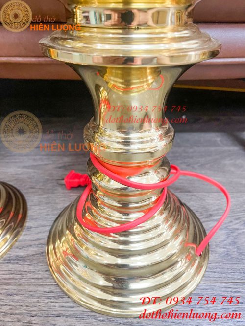 Đôi Đèn Hoa Sen Hình Quả Dứa Bằng Đồng Cao 55cm Thờ Cúng