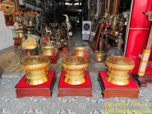 Quả Trống Đồng Đỏ 50cm Dát Vàng Kèm Đế Gỗ