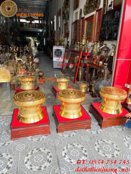 Quả Trống Đồng Đỏ 50cm Dát Vàng Kèm Đế Gỗ