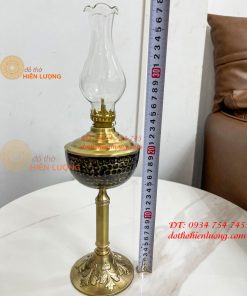 Đèn Dầu Bằng Đồng Cao 37cm Gò Tay Thủ Công
