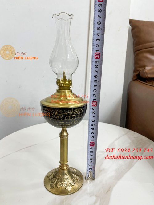 Đèn Dầu Bằng Đồng Cao 37cm Gò Tay Thủ Công