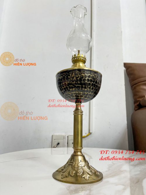 Đèn Dầu Bằng Đồng Cao 37cm Gò Tay Thủ Công
