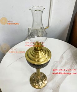 Đèn Dầu Bằng Đồng Cao 37cm Gò Tay Thủ Công