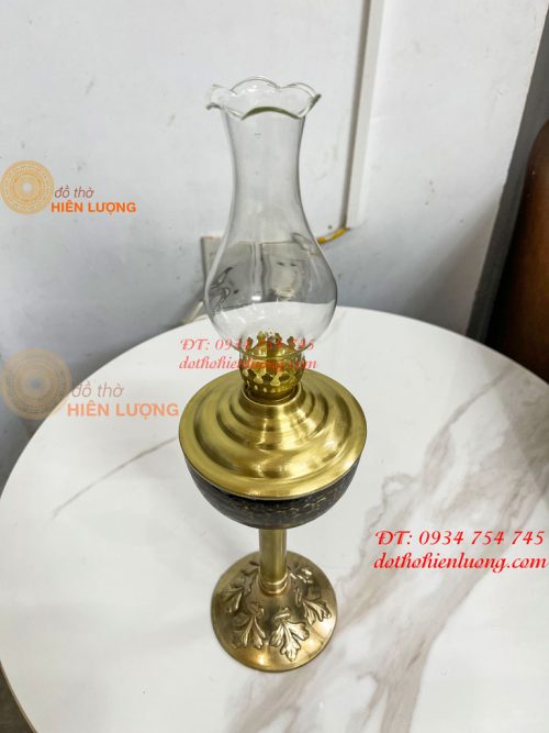 Đèn Dầu Bằng Đồng Cao 37cm Gò Tay Thủ Công
