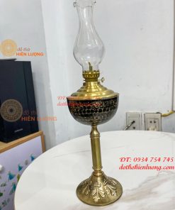 Đèn Dầu Bằng Đồng Cao 37cm Gò Tay Thủ Công