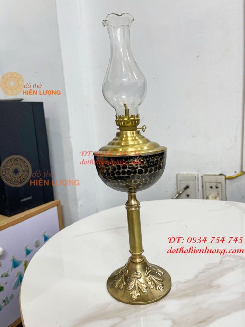 Đèn Dầu Bằng Đồng Cao 37cm Gò Tay Thủ Công