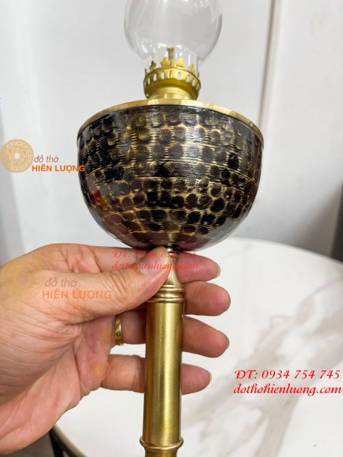 Đèn Dầu Bằng Đồng Cao 37cm Gò Tay Thủ Công