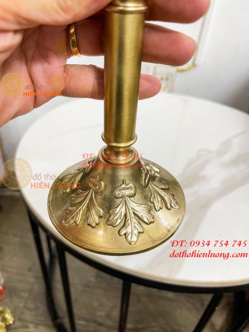 Đèn Dầu Bằng Đồng Cao 37cm Gò Tay Thủ Công