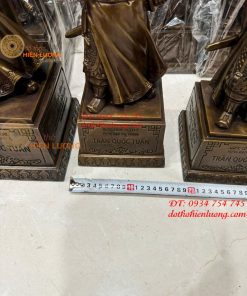 Tượng Trần Quốc Tuấn Đội Mũ Giáp Bằng Đồng Hun