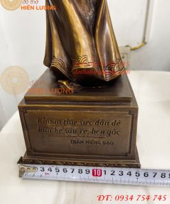 Tượng Trần Quốc Tuấn Mặc Áo Giáp Bằng Đồng Hun