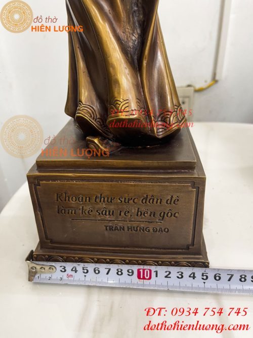 Tượng Trần Quốc Tuấn Mặc Áo Giáp Bằng Đồng Hun