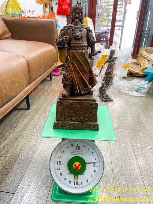 Tượng Trần Quốc Tuấn Mặc Áo Giáp Bằng Đồng Hun