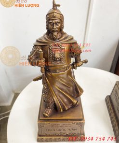 Tượng Trần Quốc Tuấn Mặc Áo Giáp Bằng Đồng Hun