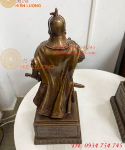 Tượng Trần Quốc Tuấn Mặc Áo Giáp Bằng Đồng Hun