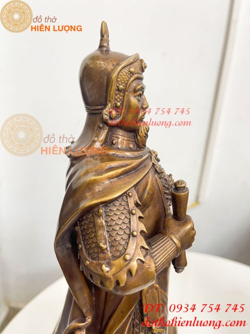 Tượng Trần Quốc Tuấn Mặc Áo Giáp Bằng Đồng Hun