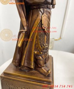 Tượng Trần Quốc Tuấn Mặc Áo Giáp Bằng Đồng Hun