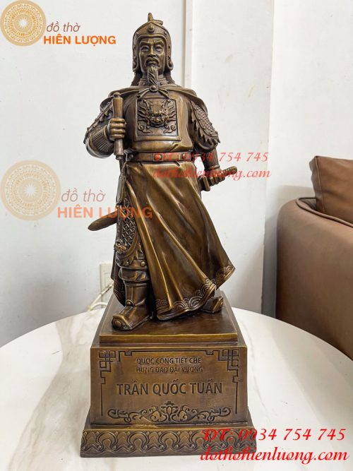 Tượng Trần Quốc Tuấn Mặc Áo Giáp Bằng Đồng Hun
