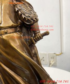 Tượng Trần Quốc Tuấn Mặc Áo Giáp Bằng Đồng Hun