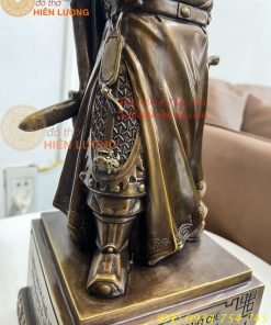 Tượng Trần Quốc Tuấn Mặc Áo Giáp Bằng Đồng Hun