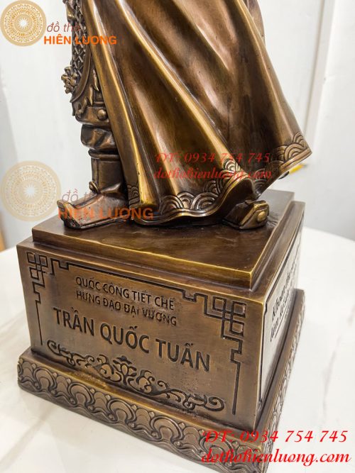 Tượng Trần Quốc Tuấn Mặc Áo Giáp Bằng Đồng Hun