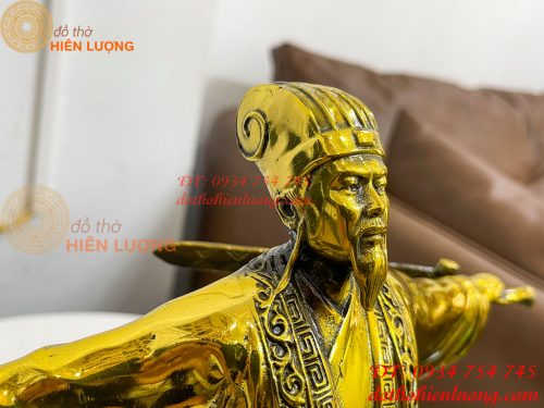 Tượng Khổng Minh Cao 35cm Đứng Đón Gió Bằng Đồng Vàng