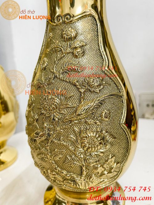 Đôi Lọ Hoa Cúc Dáng Củ Tỏi Bằng Đồng Thờ Cúng
