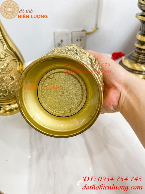 Đôi Lọ Hoa Cúc Dáng Củ Tỏi Bằng Đồng Thờ Cúng