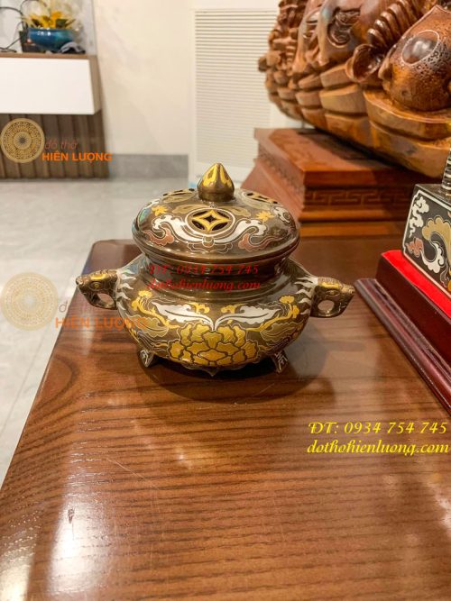 Lư Xông Trầm Bằng Đồng Khảm Tam Khí