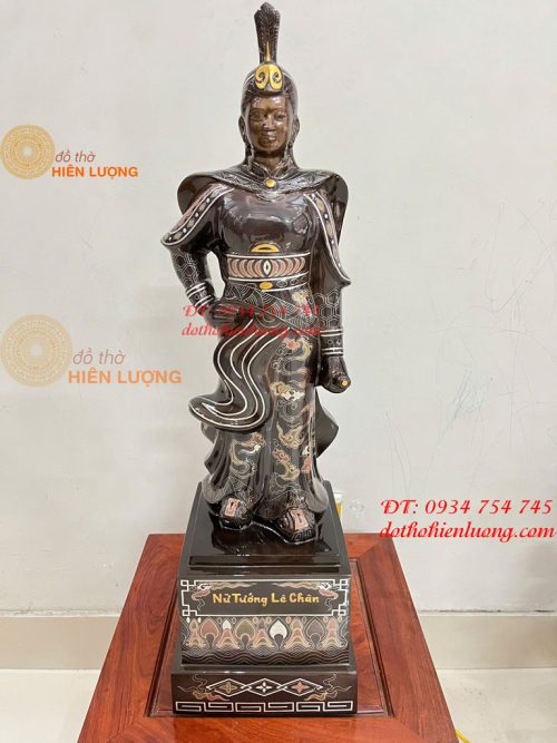 Tượng Nữ Tướng Lê Chân Khảm Ngũ Sắc