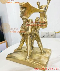 Tượng Đài Điện Biên Phủ Chiến Thắng Bằng Đồng