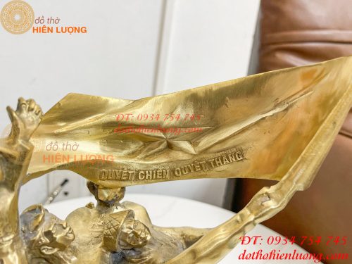 Tượng Đài Điện Biên Phủ Chiến Thắng Bằng Đồng