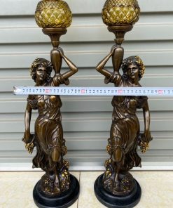 Cặp Chân Đèn Cô Gái Châu Âu Bằng Đồng Cao 76cm