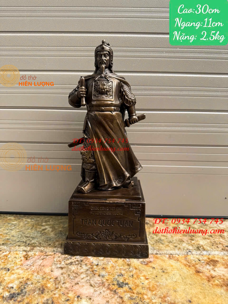 Tượng Trần Hưng Đạo Mặc Áo Mũ Giáp Bằng Đồng Hun